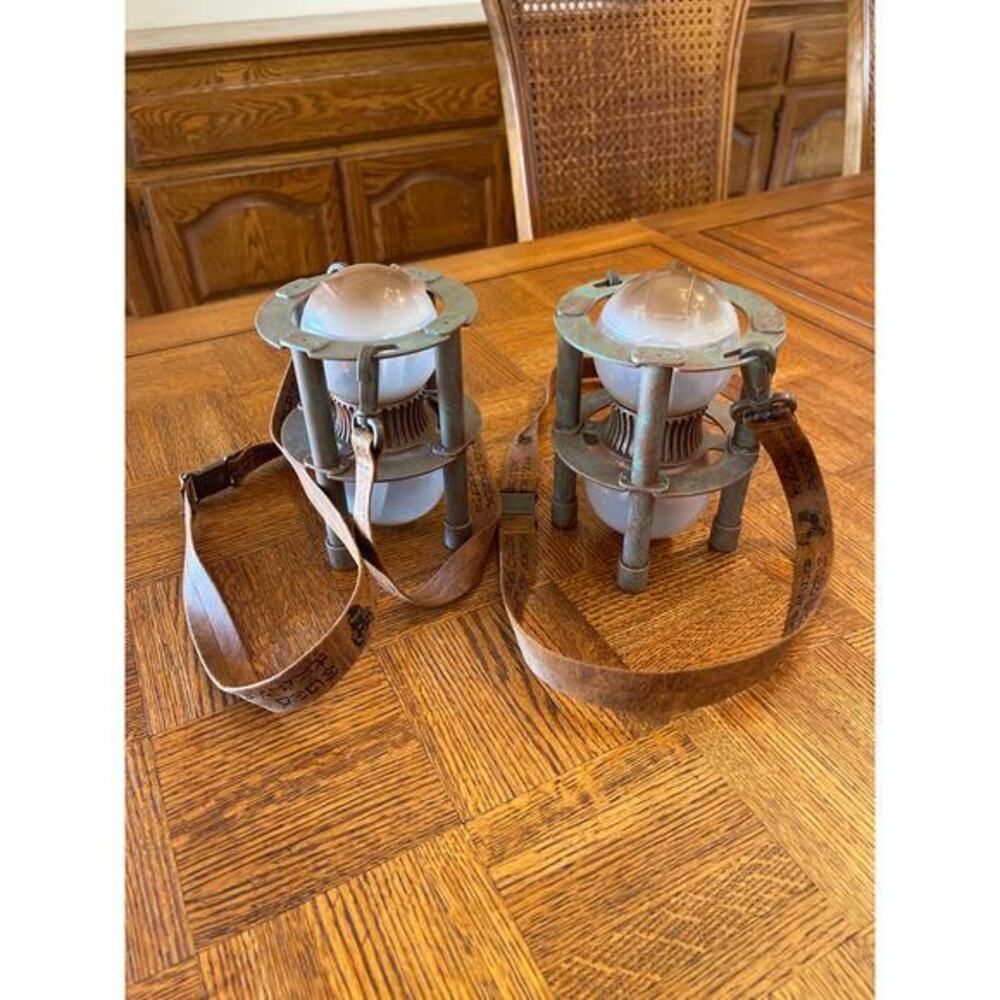 Disney Star Wars Batuu
Galaxy Edge Orb Sippers set of 2
